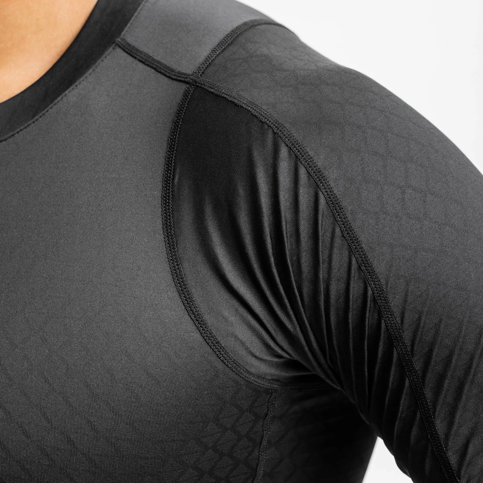 0605. ASRV x Outlast® Phase-Change Half Sleeve - Black