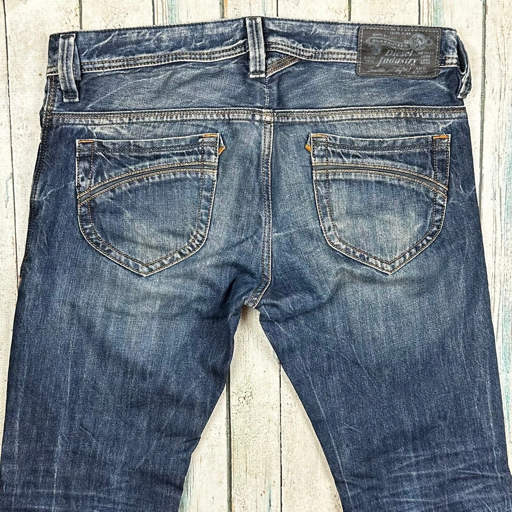 Diesel 'Thanaz' Slim Straight Mens Jeans - Size 30/32