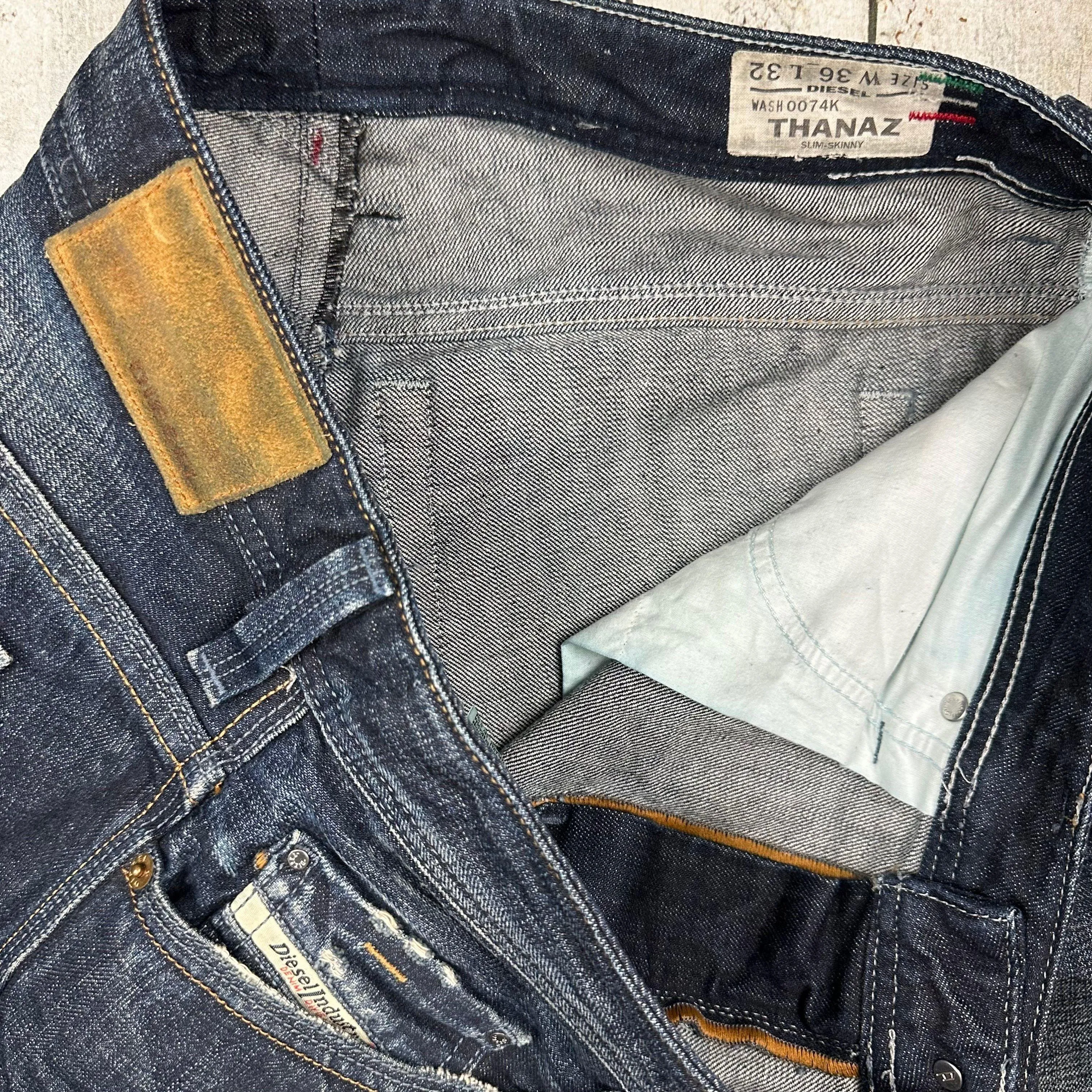 Diesel 'Thanaz' Slim Straight Mens Paint Jeans - Size 36